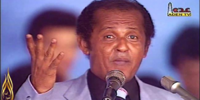 الرئيس الزبيدي يوجه بعلاج الفنان الجنوبي الكبير محمد عطروش