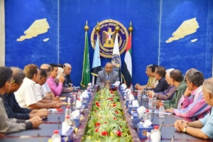 الرئيس القائد عيدروس الزُبيدي يرأس اجتماعاً مشتركاً لهيئة رئاسة المجلس مع نخبة من المفكرين الجنوبيين