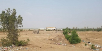 الحديدة : مدفعية الحوثي تمطر منطقة الجريبة بالقذائف وتلحق أضرار بمنازل المواطنين 