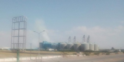 قذائف الحوثي تستهدف 51،000 طن من المواد الغذائية في مطاحن البحر الأحمر 