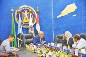 الوالي يطلع على أنشطة منظمة الصحة العالمية لمكافحة الحميات والأوبئة بعدن