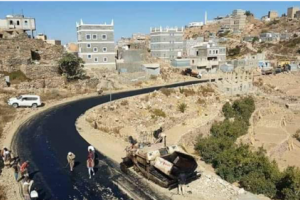 لجنة طريق (جبل اليزيدي - رباط السنيدي): السفلتة الحالية بدعم من المغتربين وليس لمجموعة هائل علاقة بها 