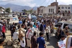 مسيرة حاشدة في تعز للمطالبة بكشف نتائج تحقيقات جريمة اغتيال الحمادي 
