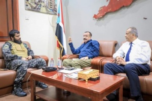 رئيس الجمعية الوطنية يلتقي قائد لواء حماية المنشآت بالعاصمة عدن