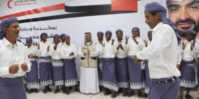 الهلال الأحمر الإماراتي ينظم العرس الجماعي السادس بالساحل الغربي لـ 200 عريس وعروس