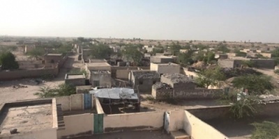 قصف مدفعي لمليشيات الحوثي على منازل المواطنين في مديرية حيس جنوب الحديدة 