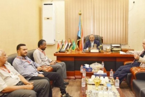 الرئيس الزُبيدي يؤكد على توفير الحماية الأمنية لتأمين عمل المنظمات الدولية 