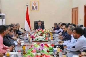 فضيحة جديدة للشرعية..  مكافحة الفساد : وزير بالشرعية يعمل مع الحوثيين 