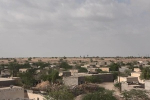 مليشيات الحوثي تستهدف الأحياء السكنية في مديرية حيس بالحديدة