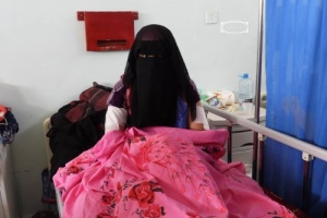 إصابة أربع نساء نتيجة انفجار مقذوف من بقايا المليشيات الحوثية بمنطقة حجر