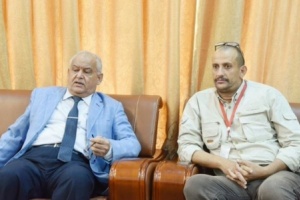 الوالي يناقش مع نائب مدير مياه عدن مشاكل الصرف الصحي