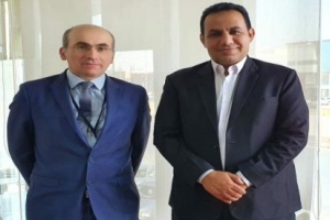 لقاء يجمع الشبحي بنائب السفير الفرنسي لمناقشة آخر المستجدات في الجنوب.