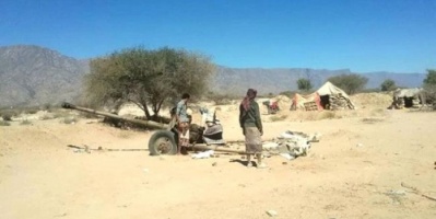 مليشيات الحوثي تشن قصفا بالمدافع الثقيلة على مواقع القوات الجنوبية في جبهة ثرة.