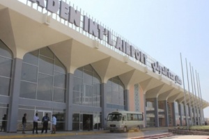 مطار عدن يوقف مطلوبين امنيين ويسلمهم للجهات الامنية(تفاصيل) 