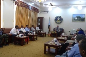 د.الوالي يترأس اجتماعا طارئا مع مدراء مديريات عدن لمناقشة التدابير المتخذة لمواجهة كورونا.