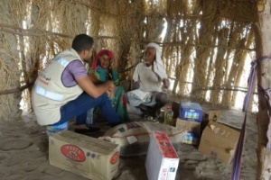الهلال الأحمر الإماراتي يغيث أسرتين في الدريهمي فقدت عائليها بلغم حوثي