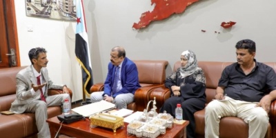 اللواء بن بريك يؤكد وقوف المجلس مع أبناء المهرة لإفشال المؤمرات التي تُحاك لمحافظتهم