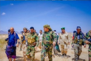 اللواء سالم عبدالله السقطري يتفقد سير العمليات القتالية في جبهات شمال الضالع