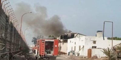 الحديدة : إصابة عاملان في مجمع إخوان ثابت إثر قصف حوثي  على المجمع 