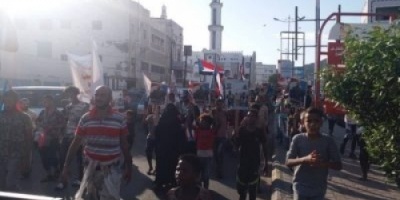 تظاهرة حاشدة للجنة الشهيد خالد الجنيدي في عدن 