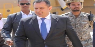 رئيس الوزراء يوقف وزيري الداخلية والنقل 