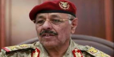 كاتب سعودي : كل زيدي داخلة رافضي كبير لهذا وجود الاحمر في أعلى الهرم حافظ على ابن عمة الحوثي 