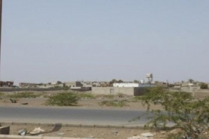 مليشيا الحوثي تفتح نيران أسلحتها على منازل المواطنين في الدريهمي.