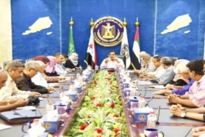 السقطري يترأس اجتماعا لمناقشة الإجراءات الوقائية والاحترازية لمواجهة فيروس كورونا.