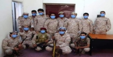 دائرة الإمداد والتموين العسكري تسلم كمامات لقوات الدعم والإسناد في عدن.