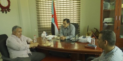 السقطري يبحث مع مكتب الأشغال بعدن معالجة آثار السيول والإجراءات الوقائية من الأوبئة والأمراض