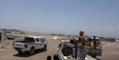 ضمن الإجراءات الوقائية من "كورونا" لواء باب المندب يمنع نزول قارب من القرن الإفريقي .