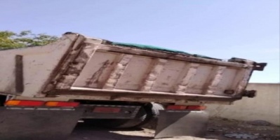 عاجل : الحزام الأمني يحتجز ٣ قواطر تهرب أسلحة في حبيل جبر