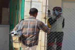 بدعم الإنتقالي.. تدشين حملة رش تعقيمية للواحدات العسكرية ضد "كورونا" في سقطرى.