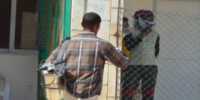 بدعم الإنتقالي.. تدشين حملة رش تعقيمية للواحدات العسكرية ضد "كورونا" في سقطرى.