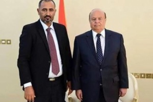 رئيس المجلس الانتقالي الجنوبي يُعزّي الرئيس هادي في وفادة العميد أحمد علي هادي