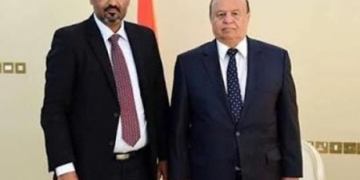 رئيس المجلس الانتقالي الجنوبي يُعزّي الرئيس هادي في وفادة العميد أحمد علي هادي