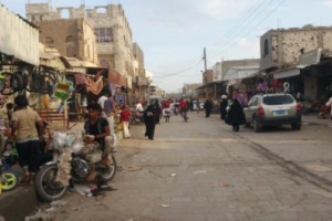  مصدر محلي بلحج : المحافظة قادمة على كارثة بسبب عدم إغلاق المنافذ البحرية  