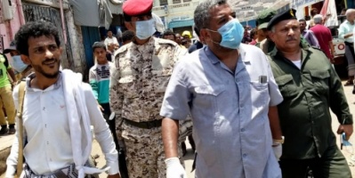 مدير عام مديرية المعلا يشرف على تطبيق قرار إغلاق سوق القات بالمديرية 