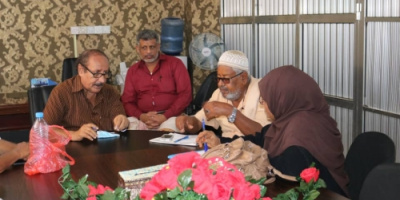 محلي الشيخ عثمان يناقش تحسين اوضاع الفرز بالمديرية 