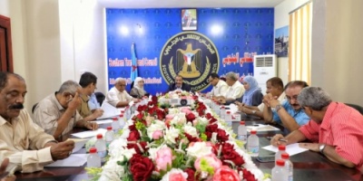 رئيس الجمعية الوطنية يلتقي بأعضاء من لجنة التهدئة للأوضاع العسكرية بالجنوب