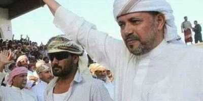 *السلطان بن عفرير يوجه رسالة لمحافظ سقطرى ويحمله مسؤولية اي تبعات تجر المحافظة لمستنقع الاقتتال*