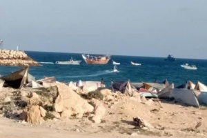 خفر السواحل في المهرة تضبط زورق محمل بالأسلحة قبالة سواحل المحافظة 