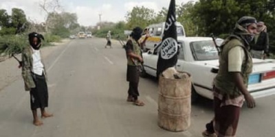 *تزامنًا مع تحشيد الشرعية نحو شقرة تحركات مكثفة لعناصر القاعدة في مودية والمنطقة الوسطى في ابين*