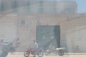 محافظ سقطرى يعبث بسقطرى وبامنها وسلمها ويغلق صرافة العملي اليوم 