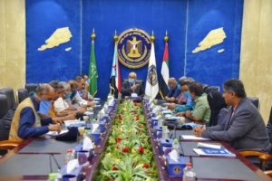 المجلس الانتقالي برئاسة الوالي يعقد اجتماعا طارئا لاتخاذ عدد من التدابير والإجراءات بمعالجة اثار المنخفض الجوي في عدن 