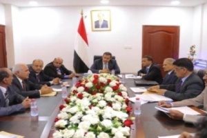 سياسي جنوبي :لهذا السبب سمح المجلس الانتقالي بعودة الحكومة اليمنية إلى عدن 