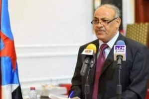 رئيس انتقالي حضرموت يهنئ الرئيس القائد الزبيدي بحلول شهر رمضان المبارك 