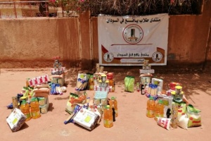 منتدى طلاب يافع في السودان يقوم بتوزيع السلال الغذائية الرمضانية 