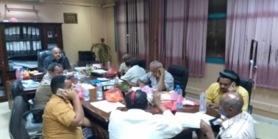 مدير كهرباء عدن يواصل اشرافه الميداني على إصلاح الاضرار