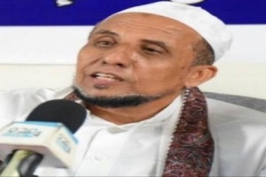 العطاس يكشف عن تفاصيل لقاء انتقالي حضرموت بالمحافظ البحسني.